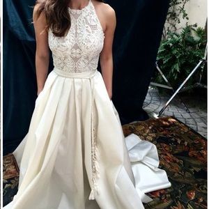 A-Line/ Princess Satin Lace Halter Sleeveless Chapel Train Wedding Dress